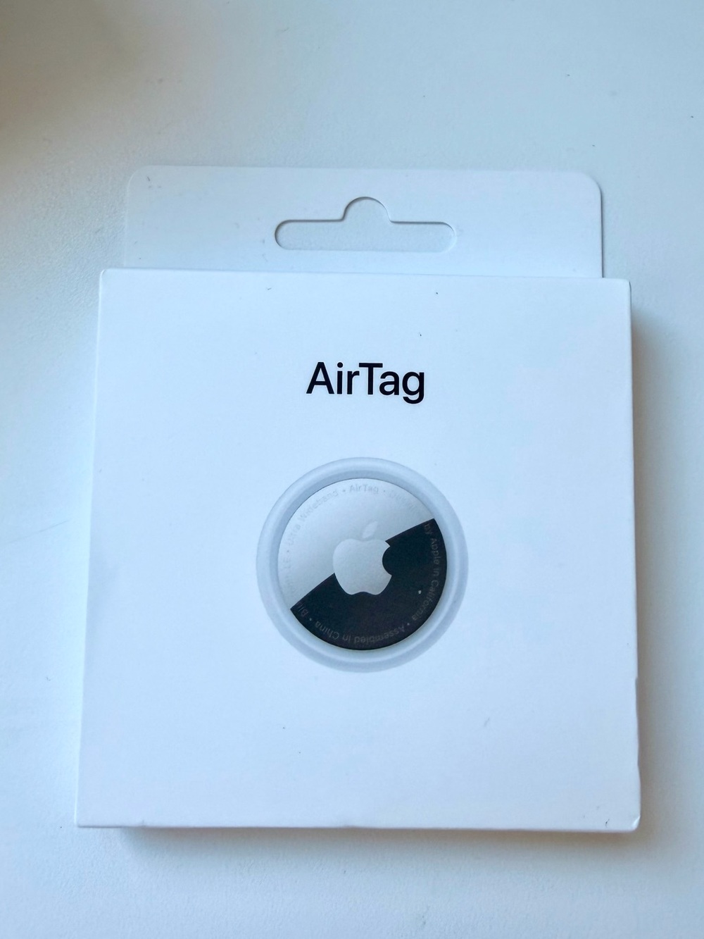 Apple AirTag - Brand New